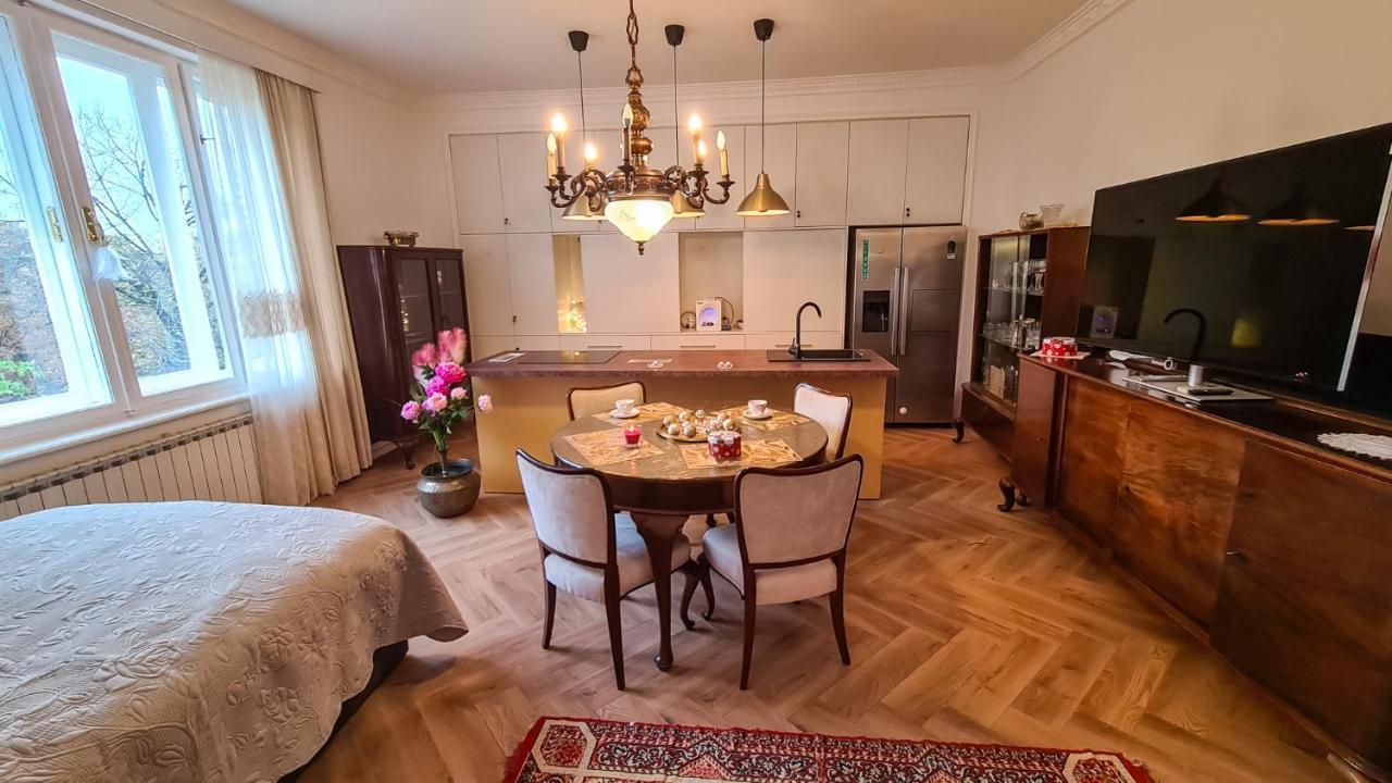 Goldie Zagreb Bagian luar foto