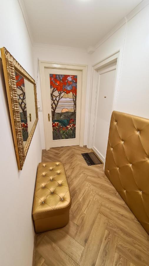 Goldie Zagreb Bagian luar foto